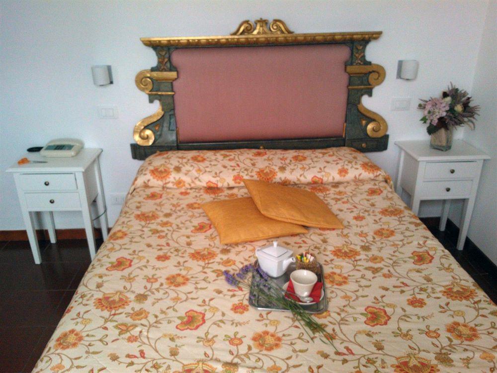 Hotel Porta Romana Di Luce Hotels Siena Bagian luar foto