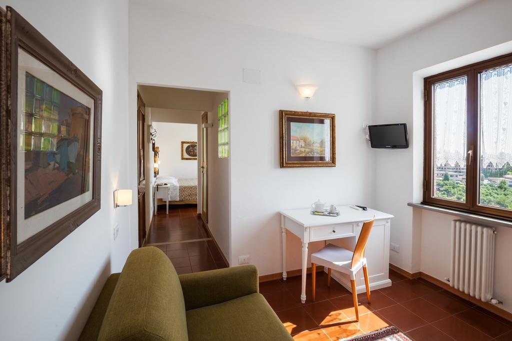 Hotel Porta Romana Di Luce Hotels Siena Bagian luar foto